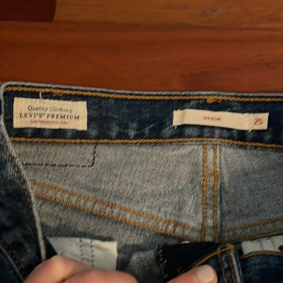 Levi’s Wedgie Skinny - Picture 3 of 3